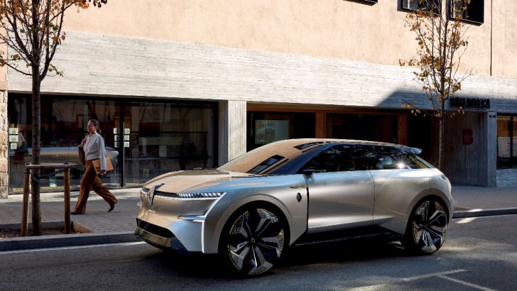 Renault’nun yeni konsept modeli MORPHOZ