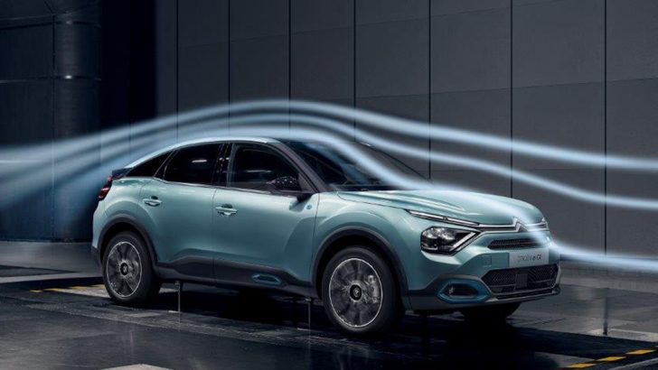Yeni Citroen C4 ve elektrikli C4, kompakt hatchback segmentini yeniden yorumluyor
