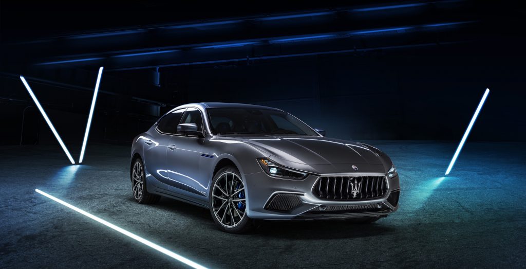 Maserati Ghibli Hybrid tanıtıldı!