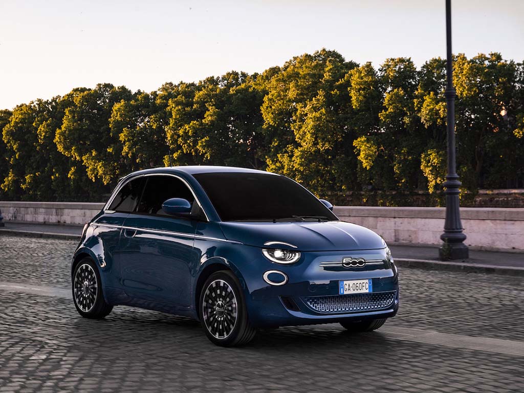 Fiat 500, yeni yaşını sanal müze Virtual Casa 500 ile karşıladı!