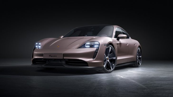 Porsche, Taycan model yelpazesini genişletti