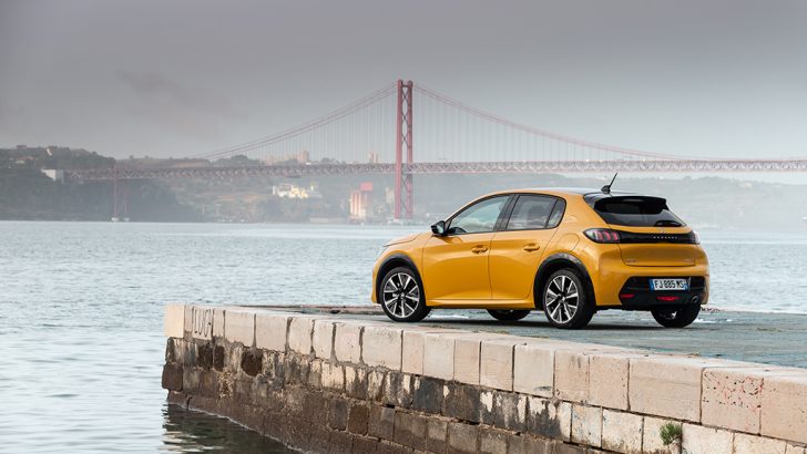 Yeni Peugeot 208 Türkiye’de kaç paradan satılacak?