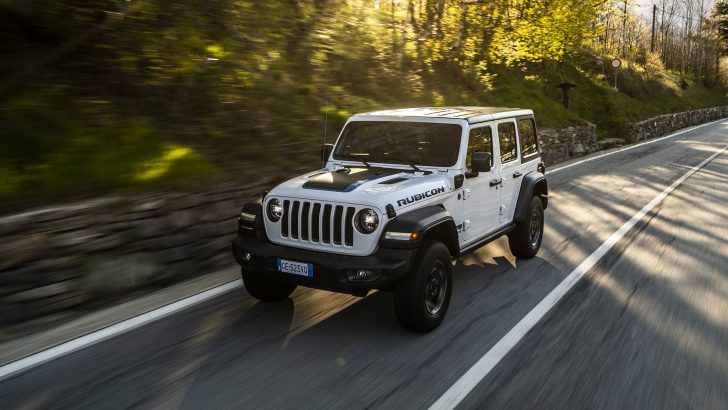 JEEP WRANGLER da Elektrikliler Grubuna Dahil Oldu!