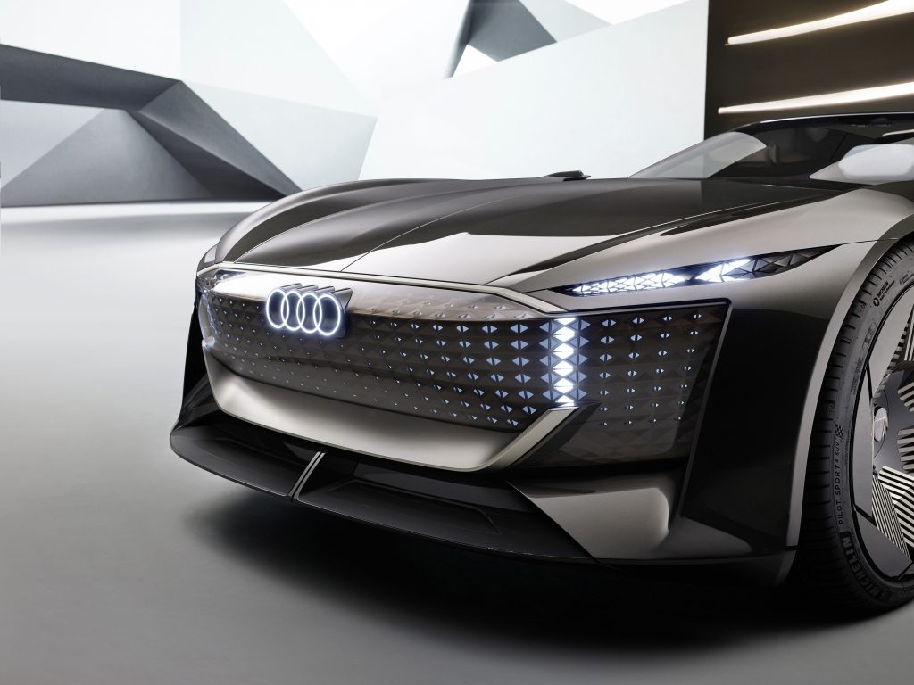 Audi, yeni konsept araç ailesinin ilk üyesini tanıttı: skysphere