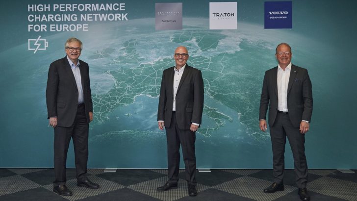Daimler Truck, TRATON GROUP ve Volvo Group, ağır hizmet kamyonları için Avrupa’da yüksek performanslı şarj ağına öncülük etmeyi planlıyor
