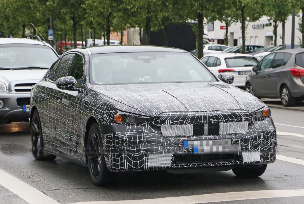 İşte 2024 BMW 5 Serisi hakkında yeni detaylar ortaya çıktı