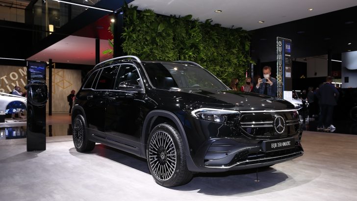 Mercedes-Benz EQB Münih’te sahne aldı