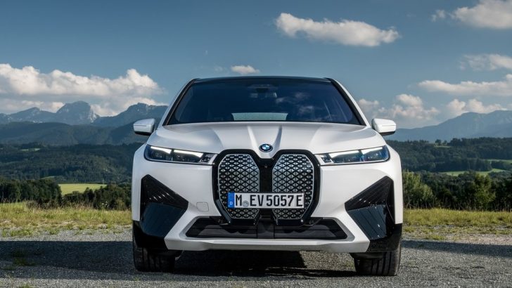 Yeni Nesil Elektrikli Dev ; BMW İX
