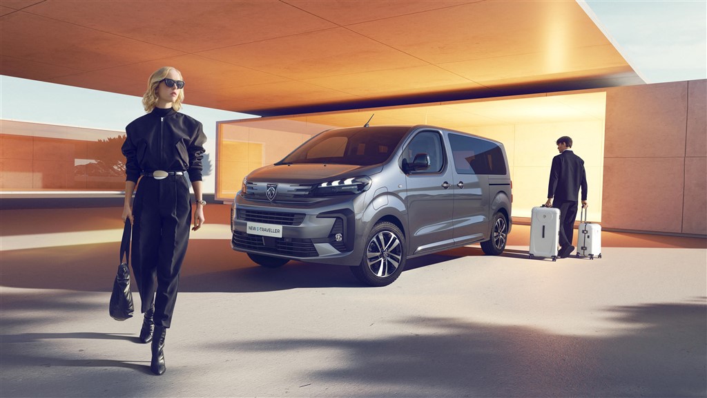 YENİ PEUGEOT E-TRAVELLER: PROFESYONELLER İÇİN TASARLANAN GÖZ ALICILIK!