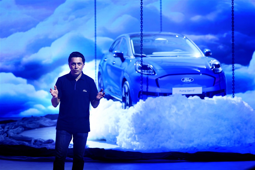 Ford Türkiye Sıradışı Elektrikli Yeni Binek ve Ticari Araçlarını Tanıttı